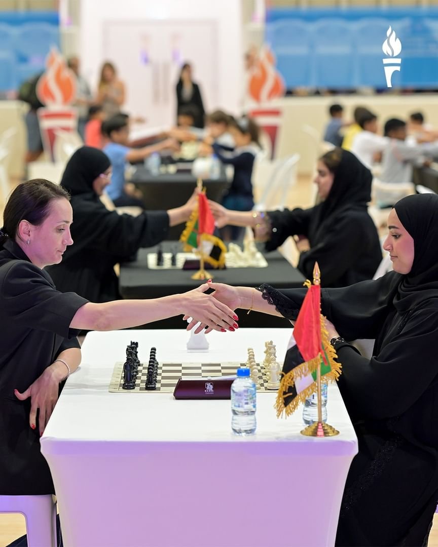 تتويج الفائزين في بطولة أكاديمية فاطمة بنت مبارك الدولية للشطرنج 1 تتويج الفائزين في بطولة أكاديمية فاطمة بنت مبارك الدولية للشطرنج