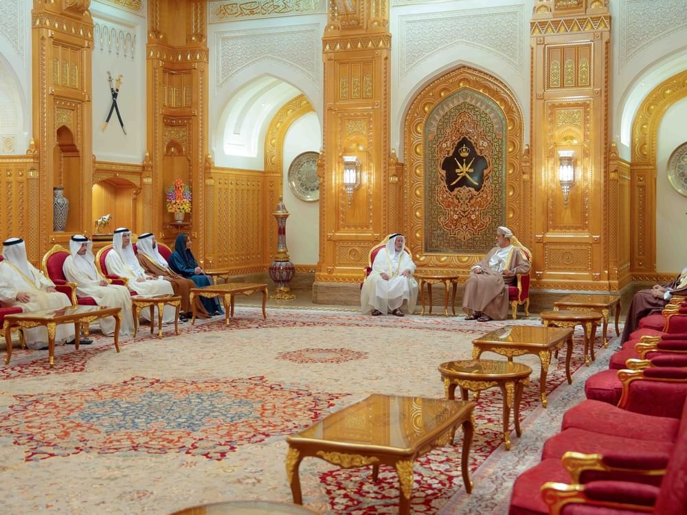 سلطان عمان يستقبل حاكم الشارقة في قصر العلم 1 سلطان عمان يستقبل حاكم الشارقة في قصر العلم