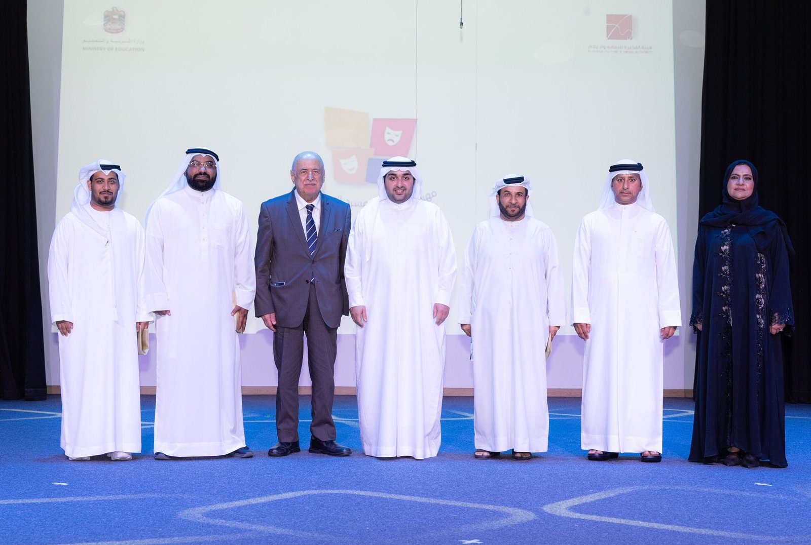 راشد الشرقي يشهد ختام الدورة الـ13 لمهرجان الفجيرة للمسرح المدرسي 1 راشد الشرقي يشهد ختام الدورة الـ13 لمهرجان الفجيرة للمسرح المدرسي