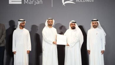 ولي عهد رأس الخيمة يشهد احتفال "مرجان" و"أليك" بتخريج وتوظيف 100 إماراتي ضمن برنامج "ارتقاء"
