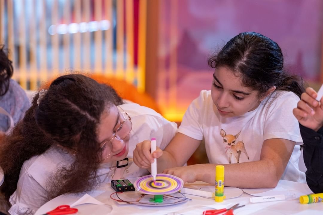 تواصل فعاليات "الشارقة القرائي للطفل" 2025 1 تواصل فعاليات "الشارقة القرائي للطفل" 2025