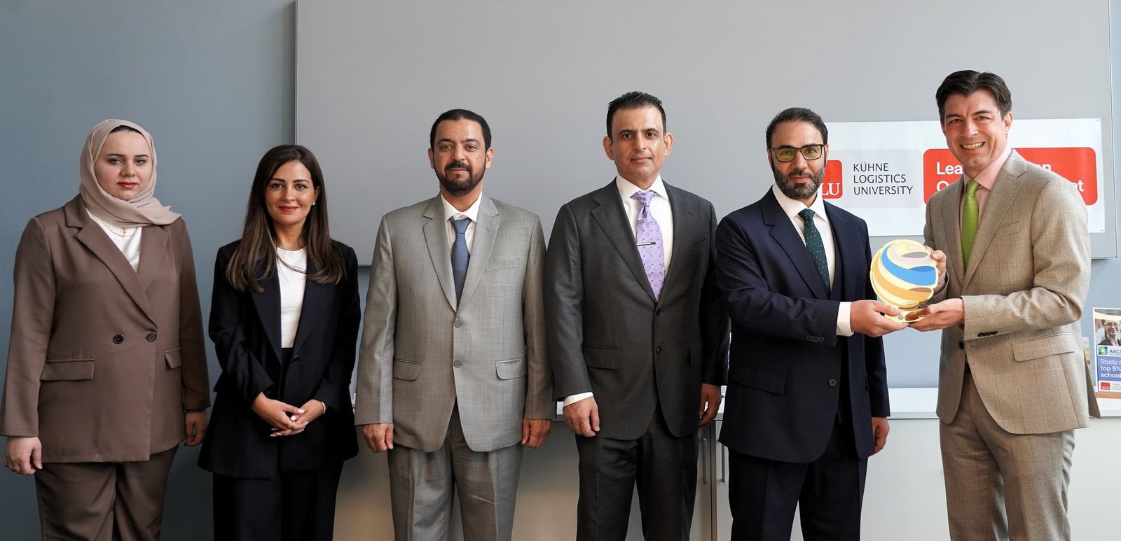 جمارك وجامعة دبي وجامعة كُونه الألمانية توقع مذكرة تعاون في التدريب 1 جمارك وجامعة دبي وجامعة كُونه الألمانية توقع مذكرة تعاون في التدريب