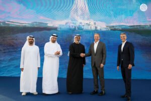 خالد بن محمد بن زايد يشهد الإعلان عن تطوير مشروع عالم ومنتجع ديزني الترفيهي في جزيرة ياس في أبوظبي