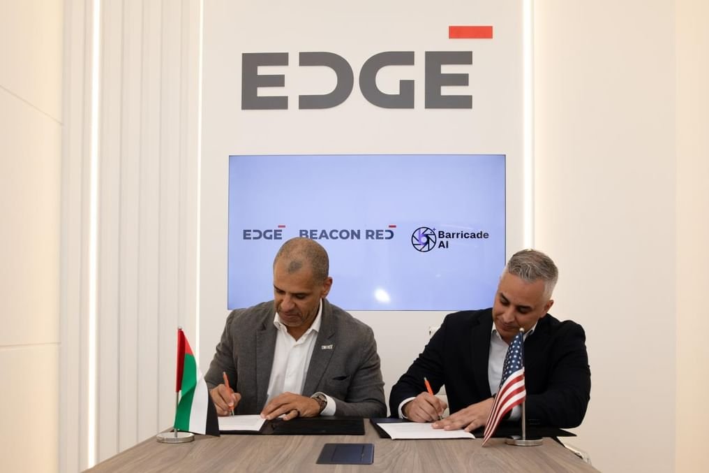 "إيدج" و"Barricade AI" تتعاونان لتسريع دمج الذكاء الاصطناعي في عمليات الشرطة 1 "إيدج" و"Barricade AI" تتعاونان لتسريع دمج الذكاء الاصطناعي في عمليات الشرطة
