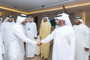 اتحاد الكرة يكرم رجل الأعمال الكويتي مبارك البشارة في نهائي كأس رئيس الدولة