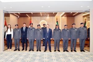 قائد عام شرطة أبوظبي يلتقي نائب رئيس الوزراء وزير الداخلية الصربي