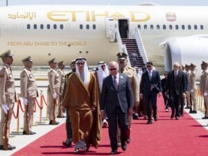 نيابة عن رئيس الدولة..منصور بن زايد يشارك في القمة العربية التي بدأت أعمالها في بغداد 5 نيابة عن رئيس الدولة..منصور بن زايد يشارك في القمة العربية التي بدأت أعمالها في بغداد