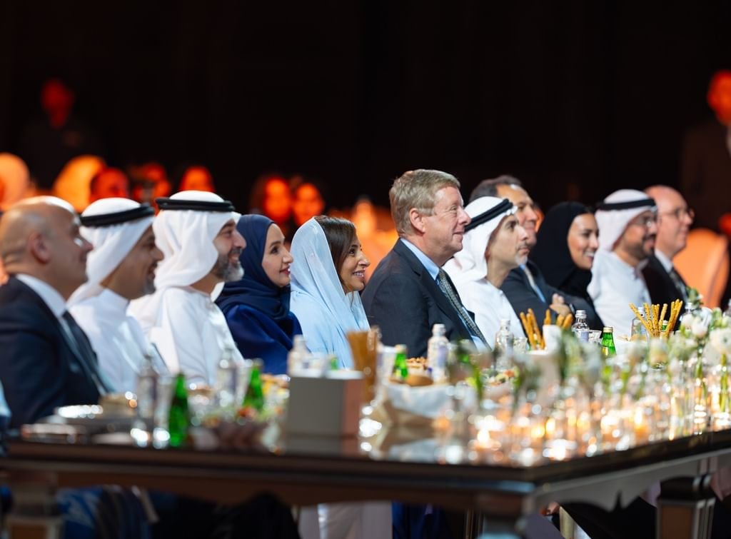 بدور القاسمي تحضر حفل تكريم أمريكية الشارقة لطلبتها المتميزين 1 بدور القاسمي تحضر حفل تكريم أمريكية الشارقة لطلبتها المتميزين
