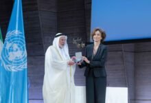 حاكم الشارقة يتسلم تكريماً خاصاً من اليونسكو بمناسبة إنجاز المعجم التاريخي للغة العربية وإدراجه في مكتبتها