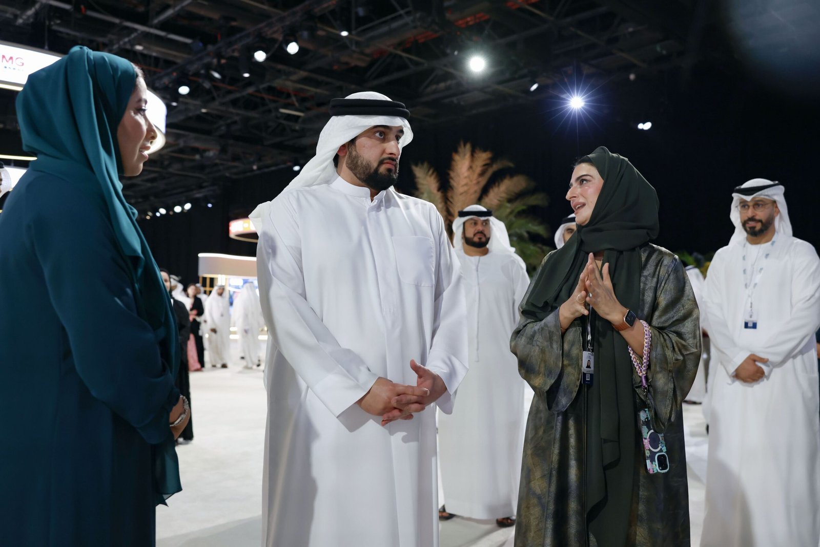 أحمد بن محمد يشهد الافتتاح الرسمي لقمة الإعلام العربي 2025 1 أحمد بن محمد يشهد الافتتاح الرسمي لقمة الإعلام العربي 2025