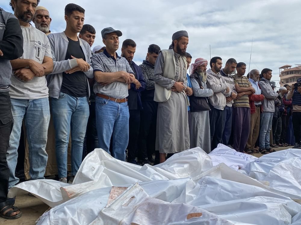 شهداء جدد في خان يونس .. وتحذيرات أممية من كارثة إنسانية تطال الأطفال 1 شهداء جدد في خان يونس .. وتحذيرات أممية من كارثة إنسانية تطال الأطفال