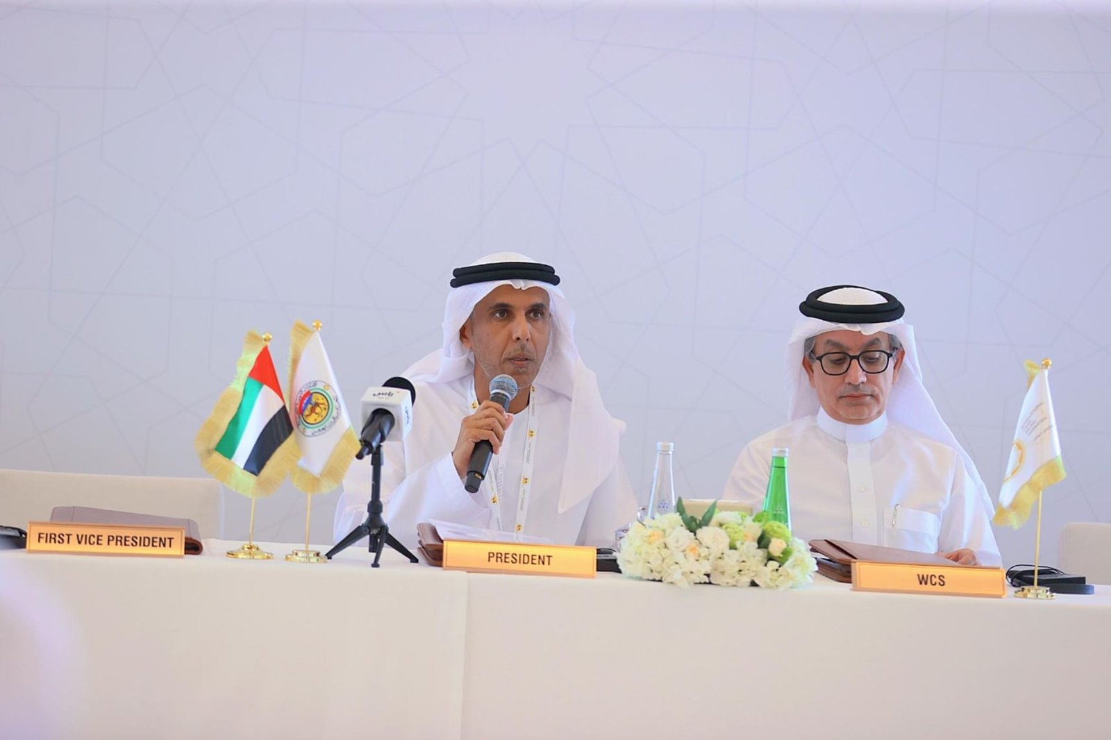 المهيري رئيساً للاتحاد الآسيوي لسباقات الهجن بالتزكية 1 المهيري رئيساً للاتحاد الآسيوي لسباقات الهجن بالتزكية