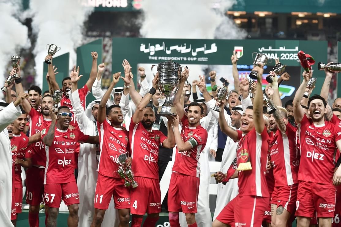 لاعبو شباب الأهلي: روح الفريق والعمل الجماعي وراء التتويج بلقب الكأس 1 لاعبو شباب الأهلي: روح الفريق والعمل الجماعي وراء التتويج بلقب الكأس