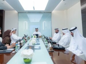 سلطان بن أحمد القاسمي يترأس اجتماع مجلس الشارقة للإعلام ويطلع على أحدث عربات البث الخارجي 3 سلطان بن أحمد القاسمي