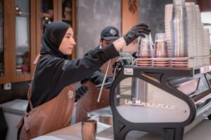 شركة الإمارات للسيارات توظف مواطنين إماراتيين من أصحاب الهمم عبر مبادرة "بي كافيه"