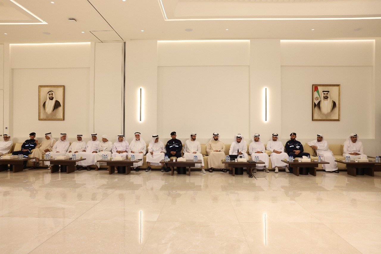 شرطة أبوظبي تعزز الوعي المروري والوقاية من المخدرات بمجلس الرحبة 1 شرطة أبوظبي