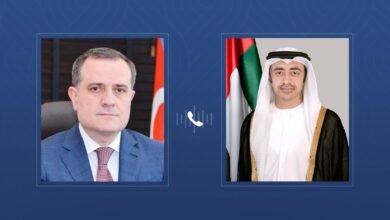 عبدالله بن زايد ووزير الخارجية الأذربيجاني يبحثان هاتفيا التطورات الإقليمية