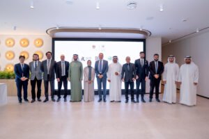 وزارة الاستثمار تشهد توقيع اتفاقية لتصنيع البنية التحتية للمركبات الكهربائية