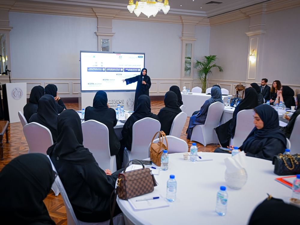 برعاية الشيخة فاطمة.. تنفيذ المرحلة الأولى من "برنامج تأهيل الكوادر الوطنية بمجال حقوق المرأة والفتيات" 1 برعاية الشيخة فاطمة.. تنفيذ المرحلة الأولى من "برنامج تأهيل الكوادر الوطنية بمجال حقوق المرأة والفتيات"