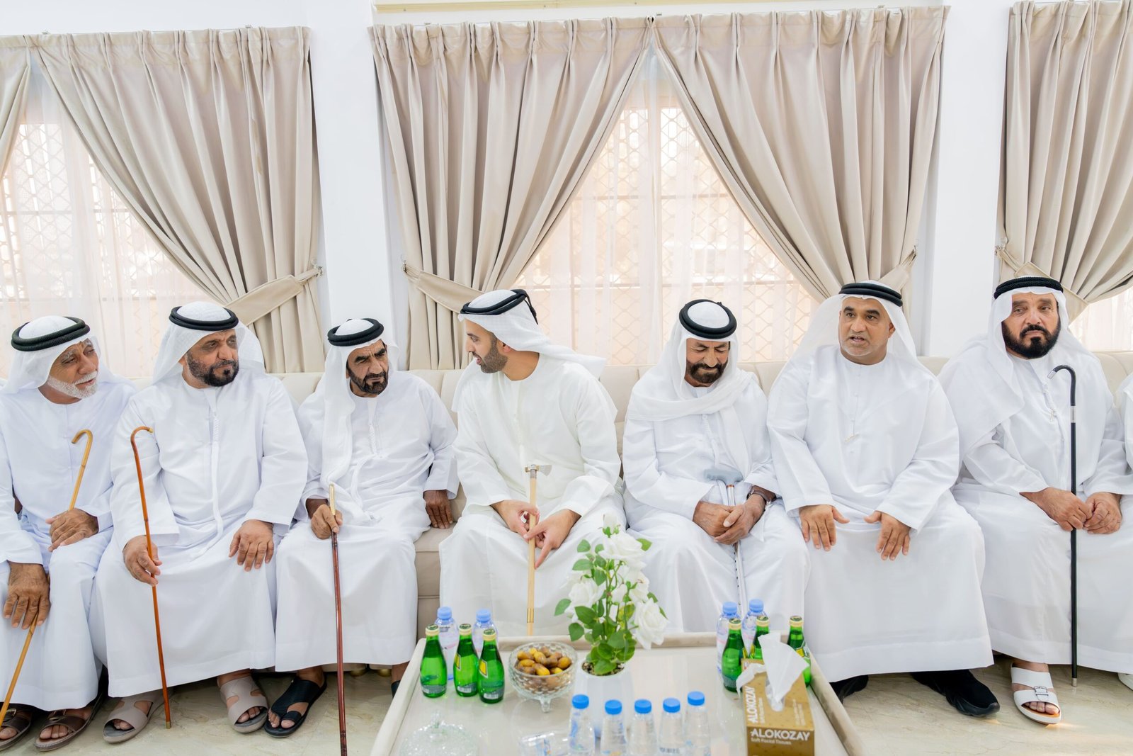 ولي عهد رأس الخيمة يلتقي أبناء قبيلة الحبوس في مجلس "البيت متوحد" 1 ولي عهد رأس الخيمة