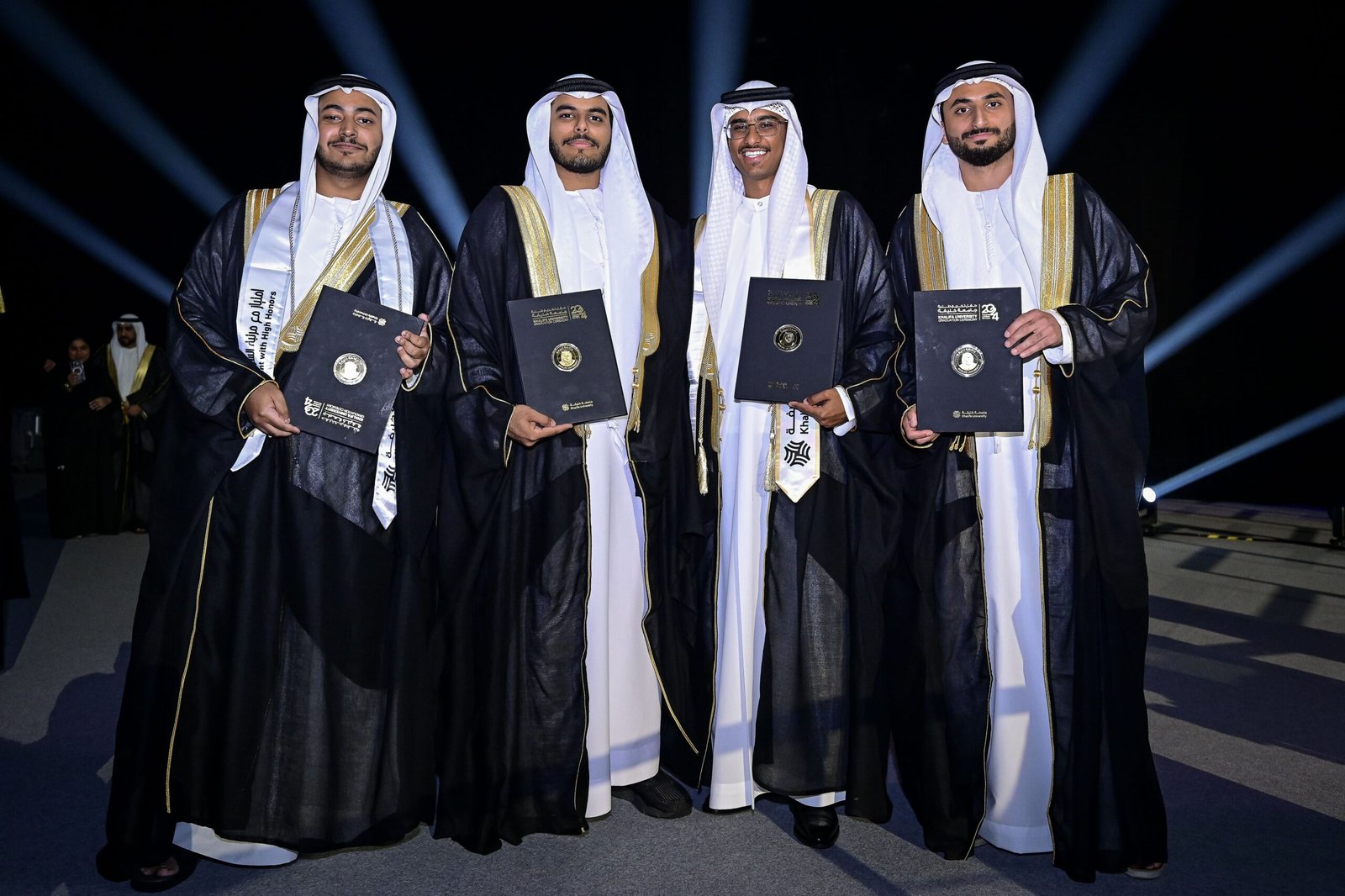 جامعة خليفة تحتفي بإنجازات 1112 خريجا من دفعة 2025 1 جامعة خليفة تحتفي بإنجازات 1112 خريجا من دفعة 2025