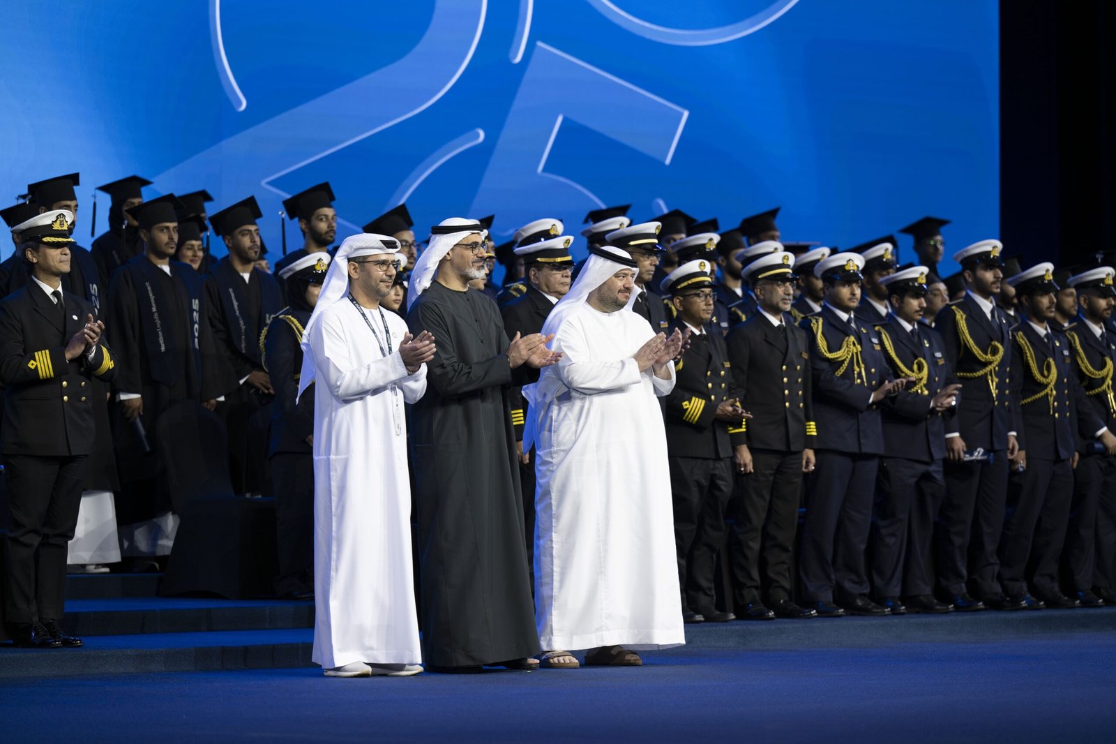 خالد بن محمد بن زايد يشهد حفل تخريج الدفعة الأولى من أكاديمية أبوظبي البحرية 1 خالد بن محمد بن زايد