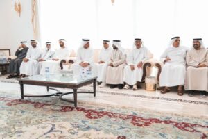 سعود بن صقر يقدم واجب العزاء في وفاة محمد إبراهيم عبيدالله