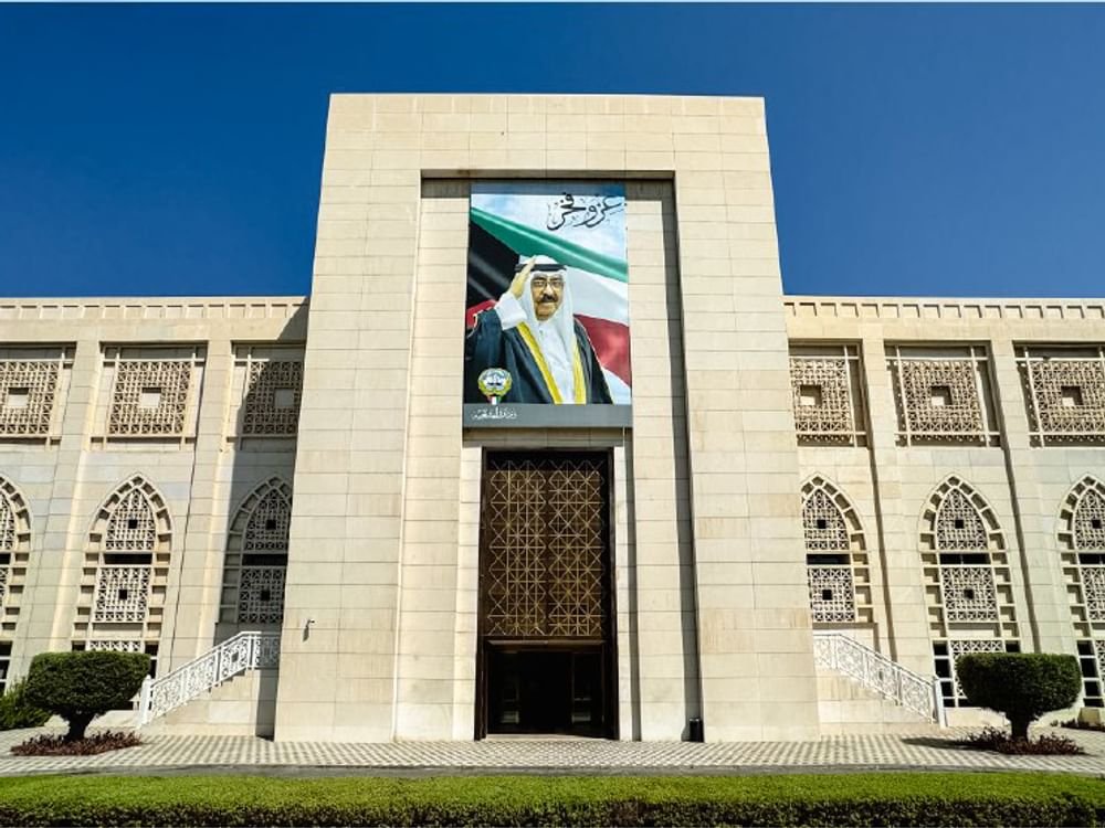 الكويت تدين وتستنكر بشدة الهجمات التي استهدفت قاعدة العديد الجوية في قطر 1 الكويت تدين وتستنكر بشدة الهجمات التي استهدفت قاعدة العديد الجوية في قطر