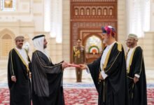 سفير الإمارات يقدم أوراق اعتماده إلى سلطان عُمان