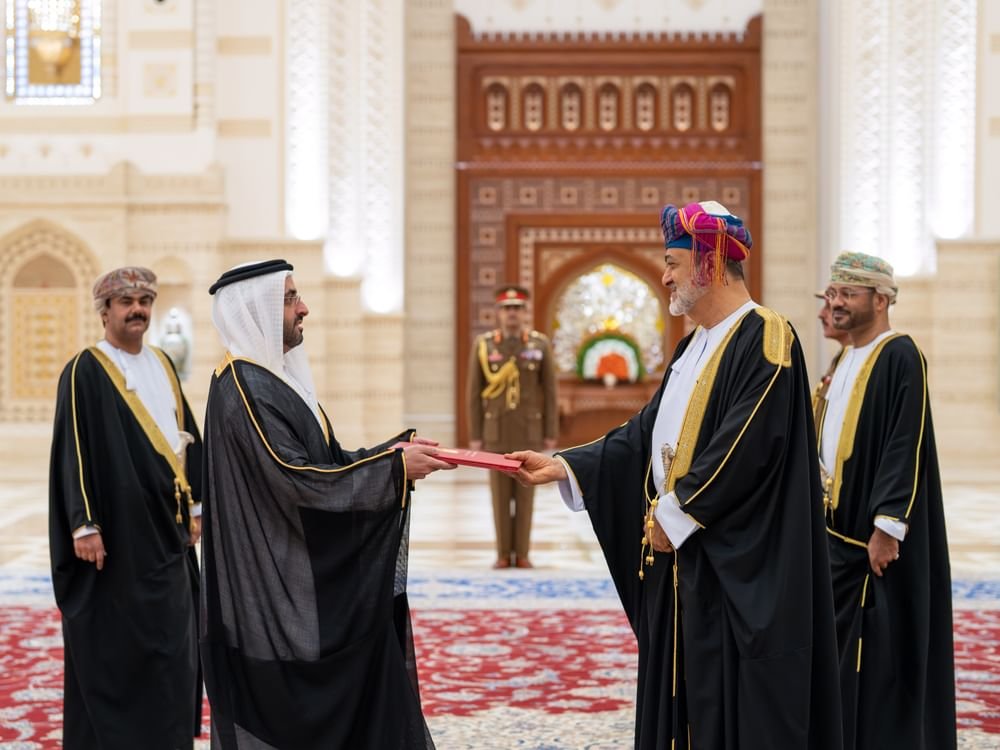 سفير الإمارات يقدم أوراق اعتماده إلى سلطان عُمان 1 سفير الإمارات يقدم أوراق اعتماده إلى سلطان عُمان
