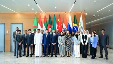 "المالية" توعي الطلبة الإماراتيين في الصين بفرص العمل المالي الدولي