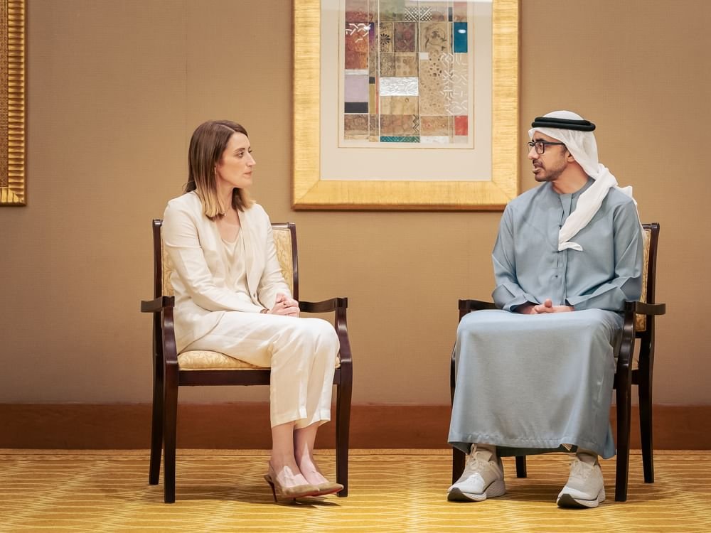 عبدالله بن زايد يستقبل رئيسة البرلمان الأوروبي ويبحثان مسارات التعاون المشترك والتطورات الإقليمية 1 عبدالله بن زايد يستقبل رئيسة البرلمان الأوروبي ويبحثان مسارات التعاون المشترك والتطورات الإقليمية