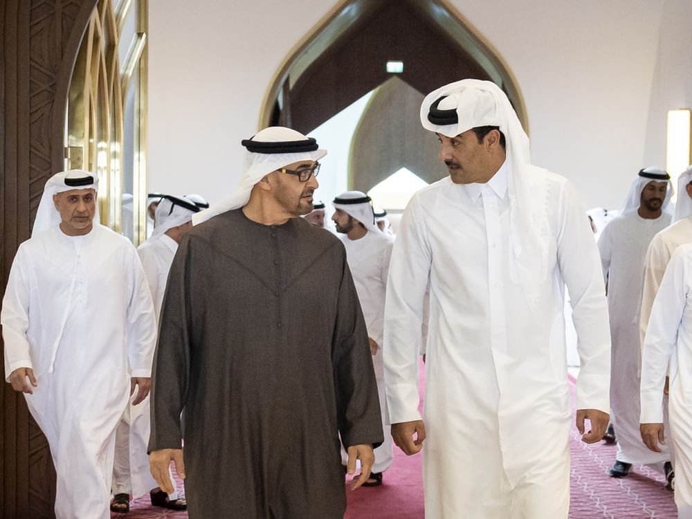 رئيس الدولة يصل الدوحة في زيارة أخوية..وأمير قطر في مقدمة مستقبليه 1 رئيس الدولة يصل الدوحة في زيارة أخوية..وأمير قطر في مقدمة مستقبليه