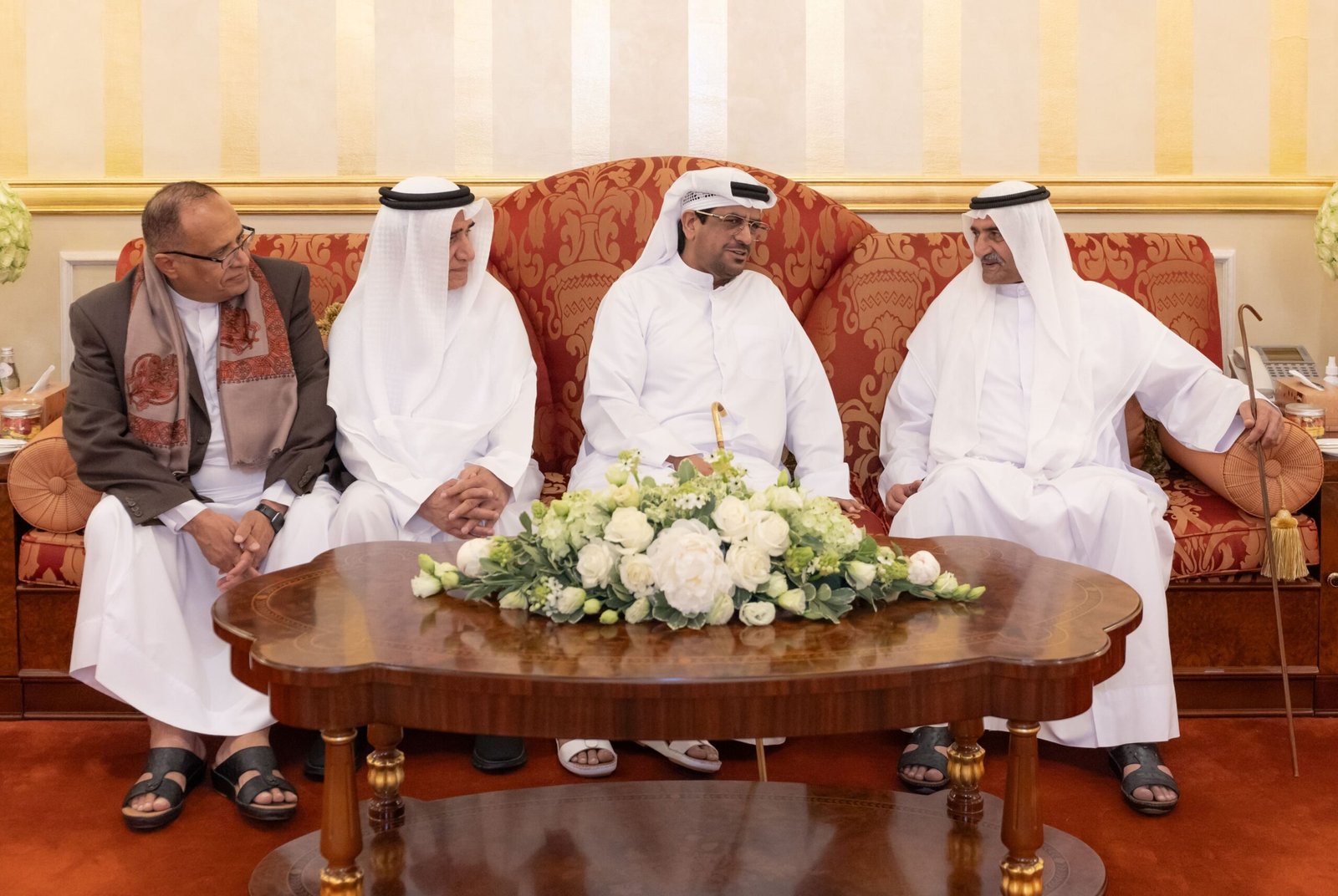 حمد الشرقي يواصل استقبال المهنئين بعيد الأضحى المبارك 1 حمد الشرقي يواصل استقبال المهنئين بعيد الأضحى المبارك
