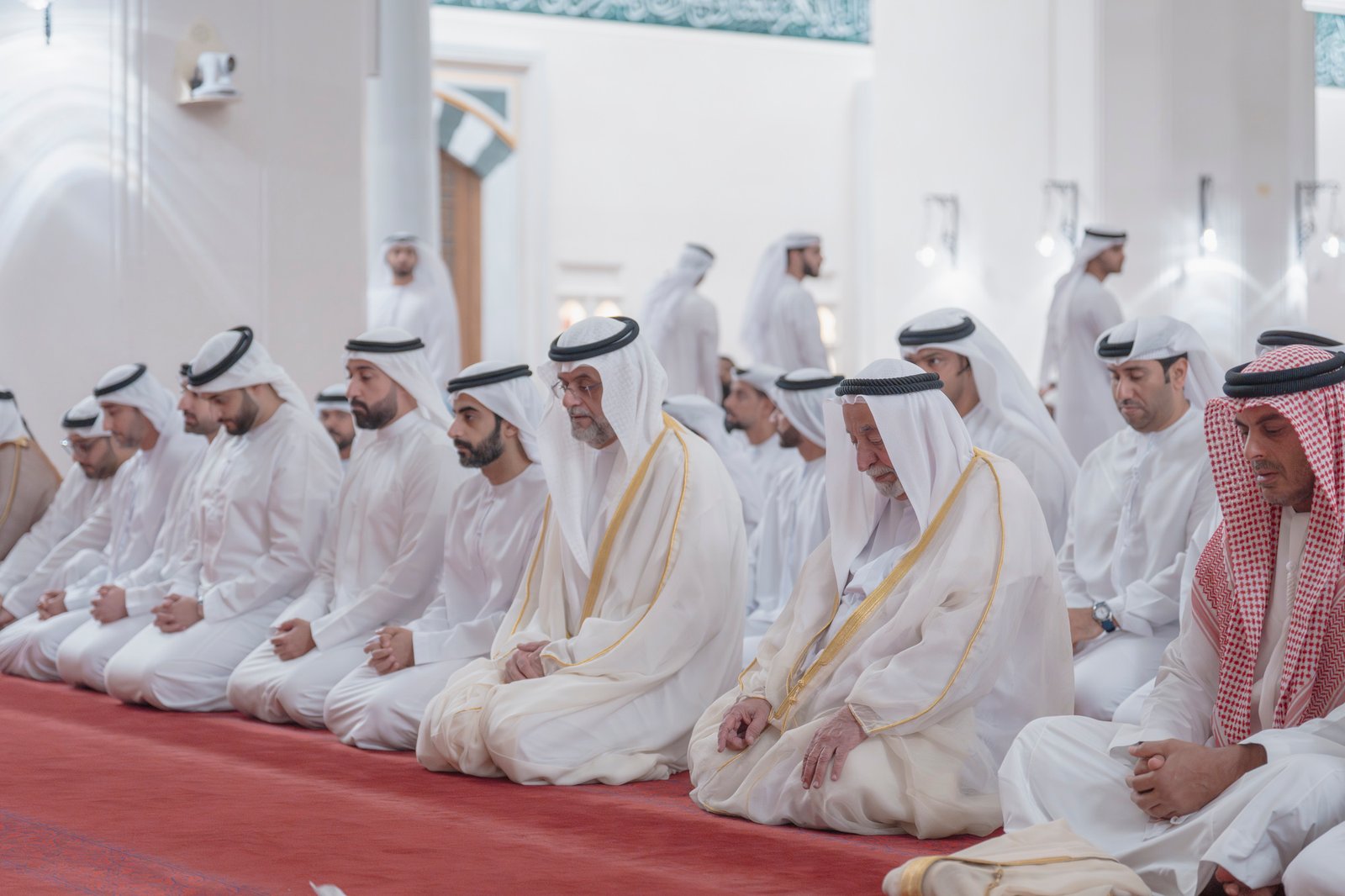 سلطان القاسمي يؤدي صلاة عيد الأضحى المبارك في مسجد الشارقة 1 سلطان القاسمي