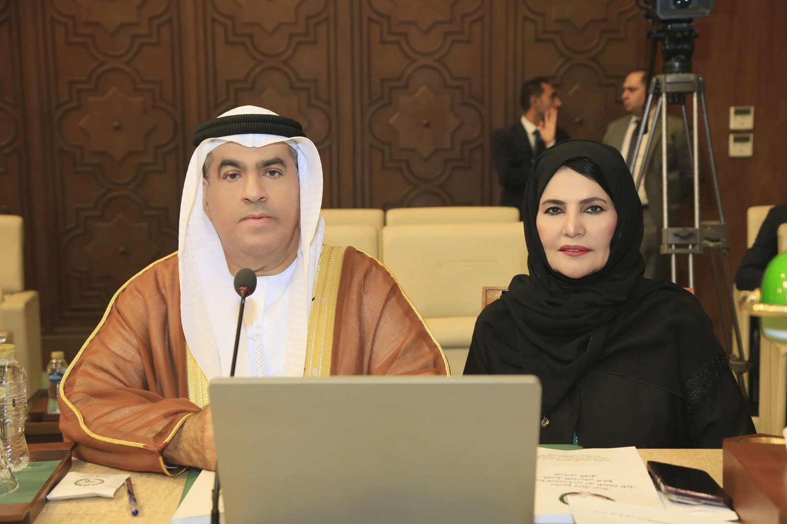 الشعبة البرلمانية الإماراتية تشارك في الجلسة العامة الـ5 للبرلمان العربي بالقاهرة 1 الشعبة البرلمانية الإماراتية تشارك في الجلسة العامة الـ5 للبرلمان العربي بالقاهرة