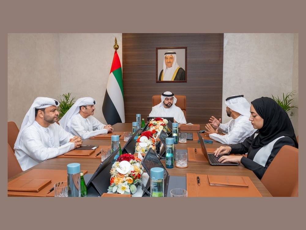 محمد الشرقي يلتقي رئيس برنامج المتسوق السري بالفجيرة ويطّلع على نتائج الدورة السابعة لعام 2024 1 محمد الشرقي يلتقي رئيس برنامج المتسوق السري بالفجيرة ويطّلع على نتائج الدورة السابعة لعام 2024