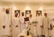 "الشارقة للتمكين الاجتماعي" تتلقى تبرعاً من سلطان طائفة البهرة لدعم مشروع "جيران النبي"