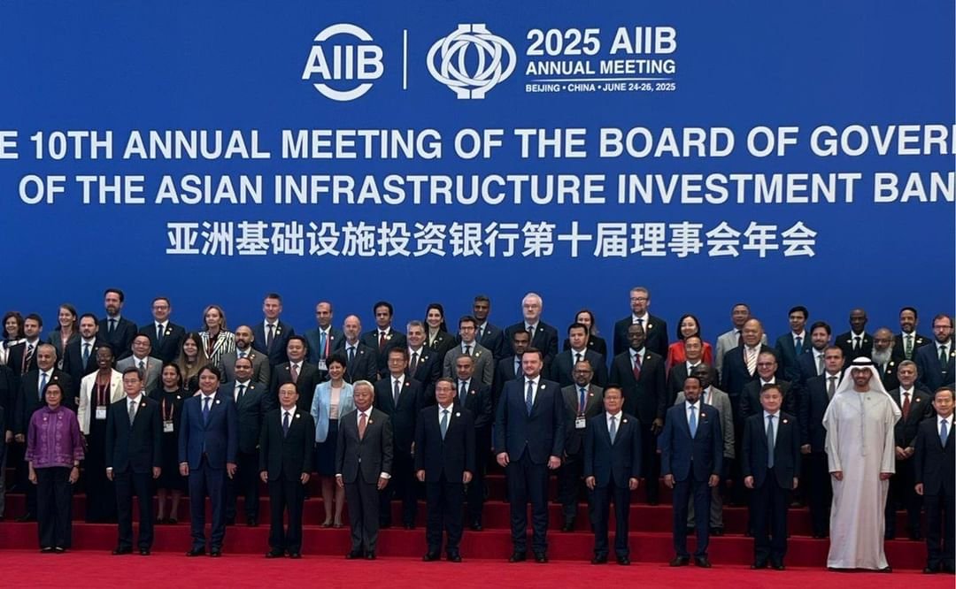 الإمارات تشارك في اجتماع مجلس محافظي "البنك الآسيوي للاستثمار في البنية التحتية" 1 الإمارات تشارك في اجتماع مجلس محافظي "البنك الآسيوي للاستثمار في البنية التحتية"