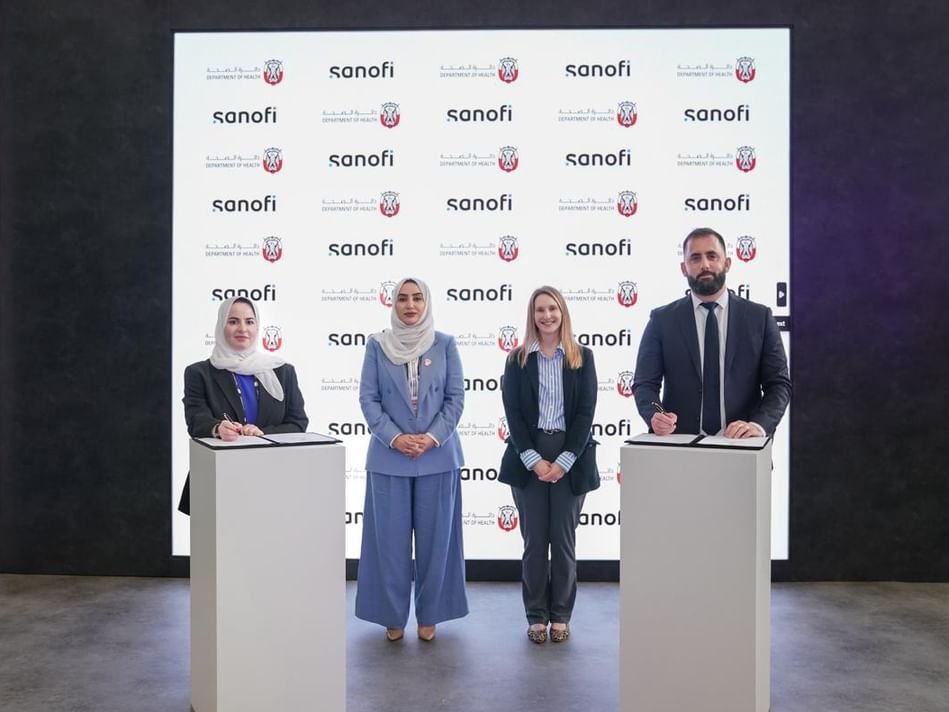 اتفاقية بين "صحة أبوظبي" و"سانوفي" لتطوير الأدوية الحيوية المدعومة بالذكاء الاصطناعي 1 اتفاقية بين "صحة أبوظبي" و"سانوفي" لتطوير الأدوية الحيوية المدعومة بالذكاء الاصطناعي