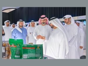عمار بن حميد يفتتح مهرجان "ليوا عجمان للرطب والعسل 2025"