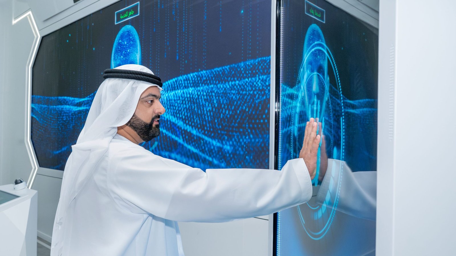 ولي عهد الفجيرة يشهد إطلاق "الطاقة والبنية التحتية" لأول مركز رقمي للخدمات الحكومية في الإمارة 1 ولي عهد الفجيرة يشهد إطلاق "الطاقة والبنية التحتية" لأول مركز رقمي للخدمات الحكومية في الإمارة