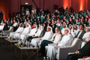سعود بن صقر يكرم الفائزين بجائزة رأس الخيمة للتميز التعليمي