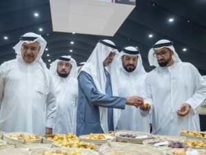 نهيان بن مبارك يزور مهرجان ليوا للرطب ويشيد بدوره في تعزيز الموروث الزراعي