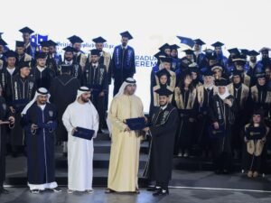 نائب حاكم أم القيوين يشهد تخريج طلبة الكلية التطبيقية البريطانية 2 نائب حاكم أم القيوين يشهد تخريج طلبة الكلية التطبيقية البريطانية