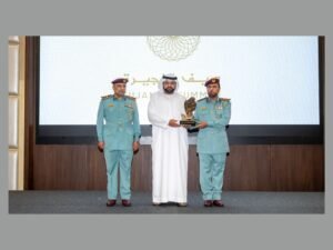 محمد الشرقي يشهد ختام دورة "أصدقاء الدفاع المدني“ بالفجيرة ويكرّم المشاركين