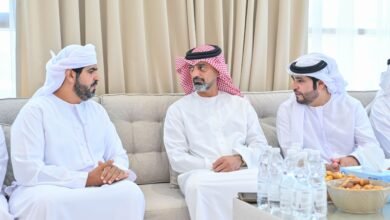 عمار بن حميد يقدم واجب العزاء في وفاة علي عبيد الكتبي