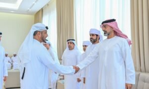 عمار بن حميد يقدم واجب العزاء في وفاة علي عبيد الكتبي