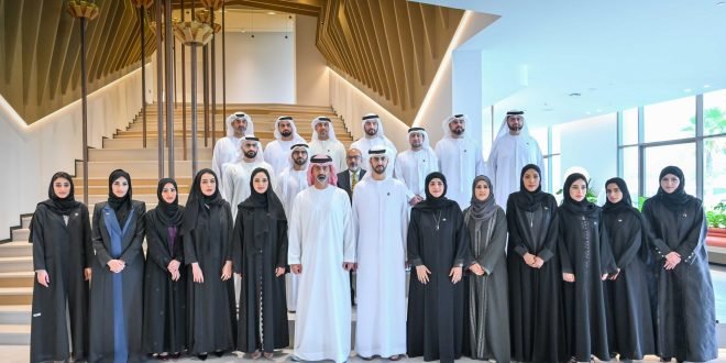 عمار بن حميد يلتقي منتسبي برنامج "قيادات حكومة الإمارات 2025"