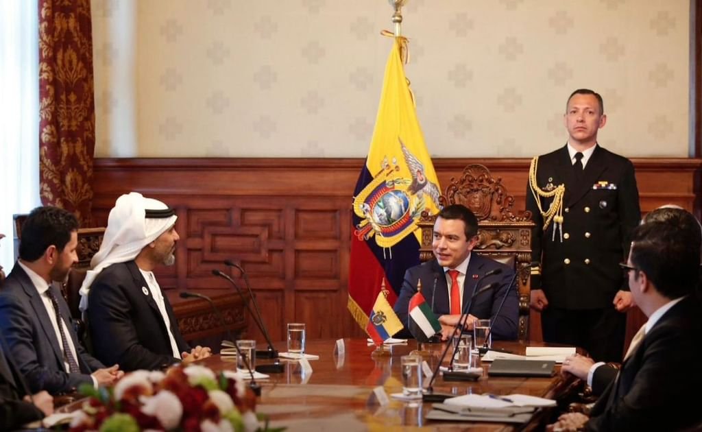 رئيس الإكوادور يستقبل رئيس جهاز الإمارات للمحاسبة 1 رئيس الإكوادور يستقبل رئيس جهاز الإمارات للمحاسبة